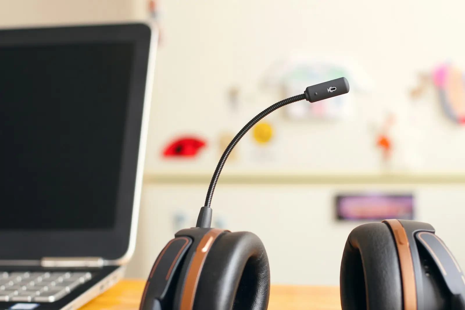 A support agent wearing a headset at work